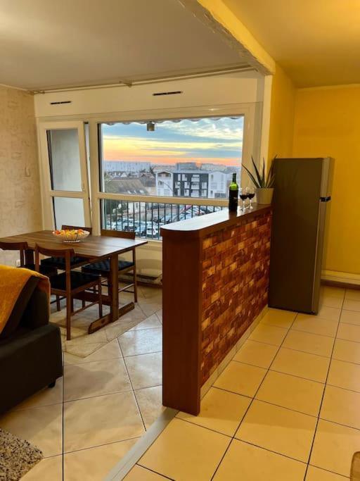Comfy, Cosy, And Spacious Apartment Near Paris ブゾン エクステリア 写真