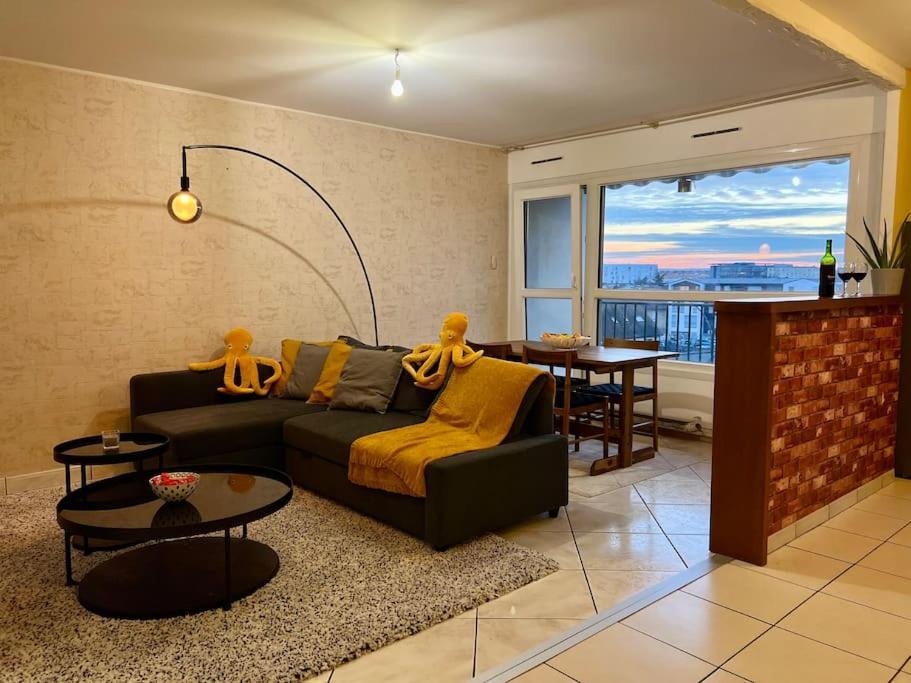 Comfy, Cosy, And Spacious Apartment Near Paris ブゾン エクステリア 写真